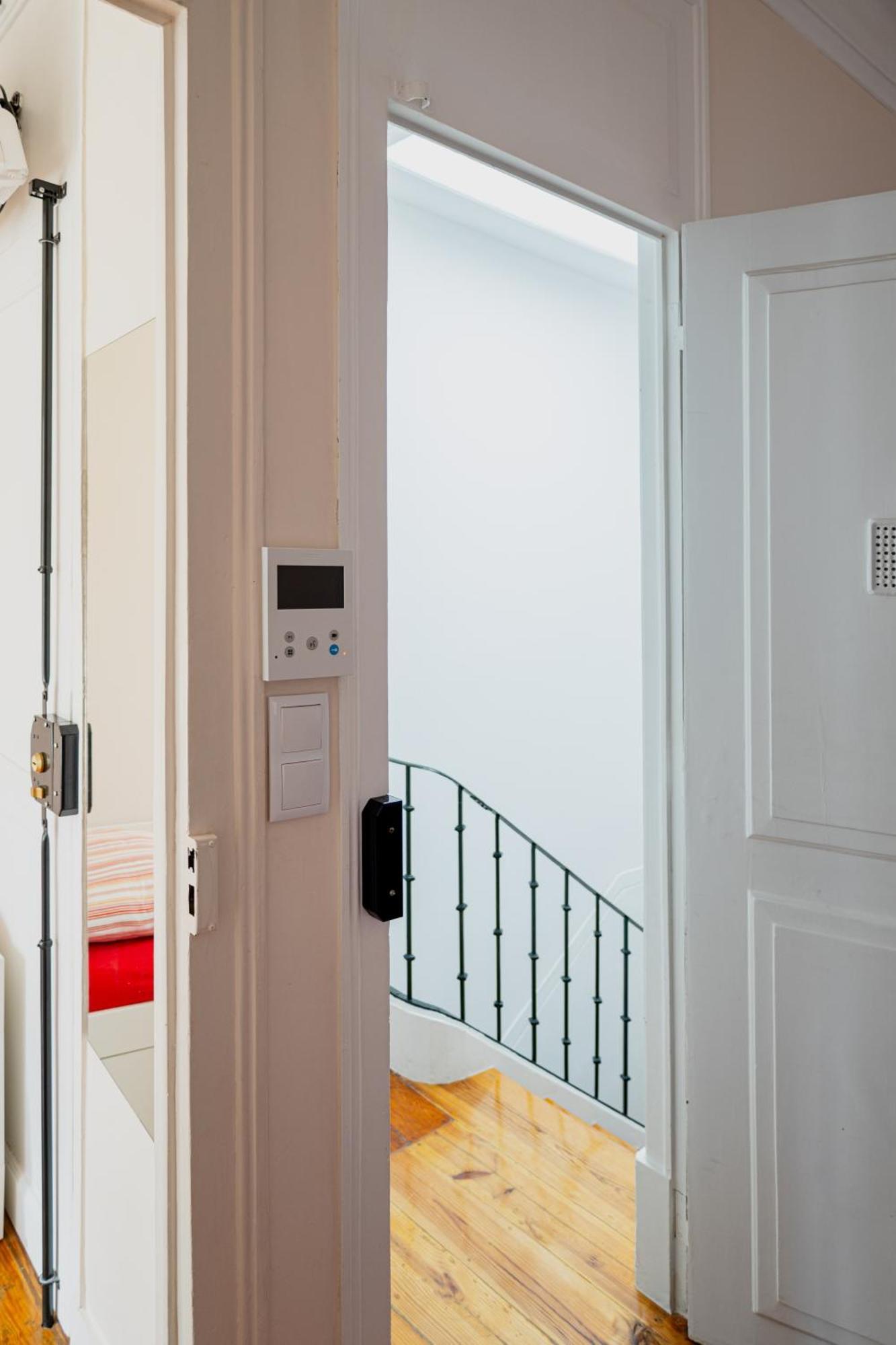 Angels Homes-N27, 3ºfloor - Bairro Tipico, Centro Lisboa Exterior photo